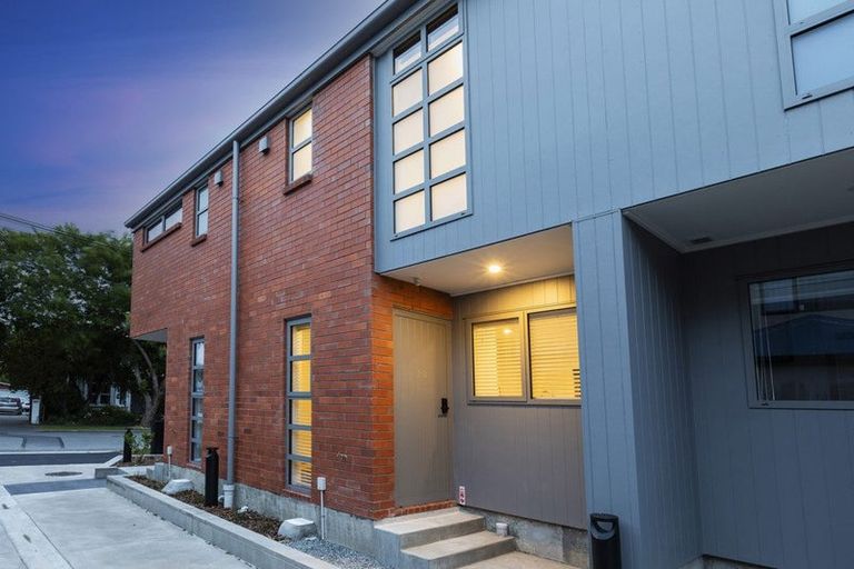 Photo of property in 2/94 Mathesons Road, Phillipstown, Christchurch, 8011