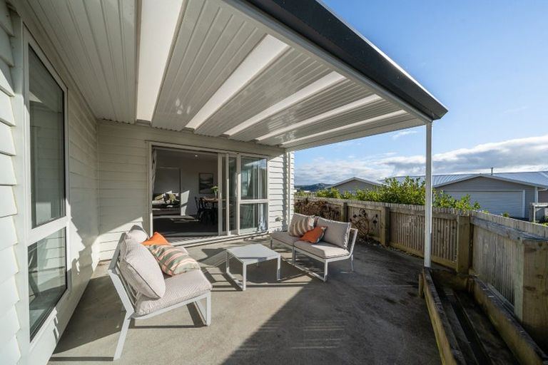 Photo of property in 8 Antigua Way, Grenada Village, Wellington, 6037