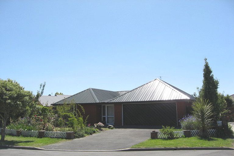 Photo of property in 29 Beauford Place, Parklands, Christchurch, 8083