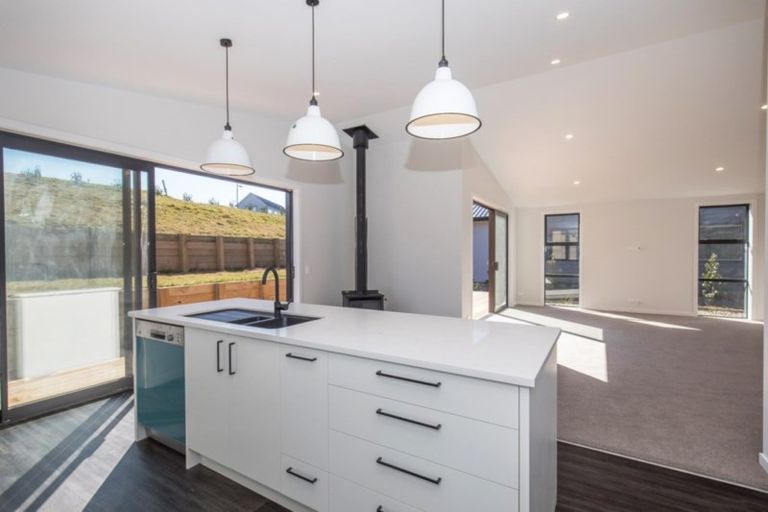 Photo of property in 43 Mount Linton Avenue, Wanaka, 9305