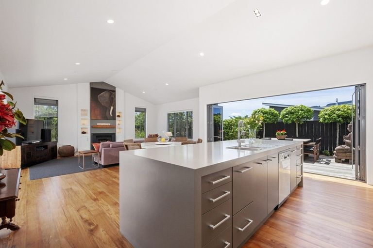 Photo of property in 26 Montgomery Crescent, Kinloch, Taupo, 3377