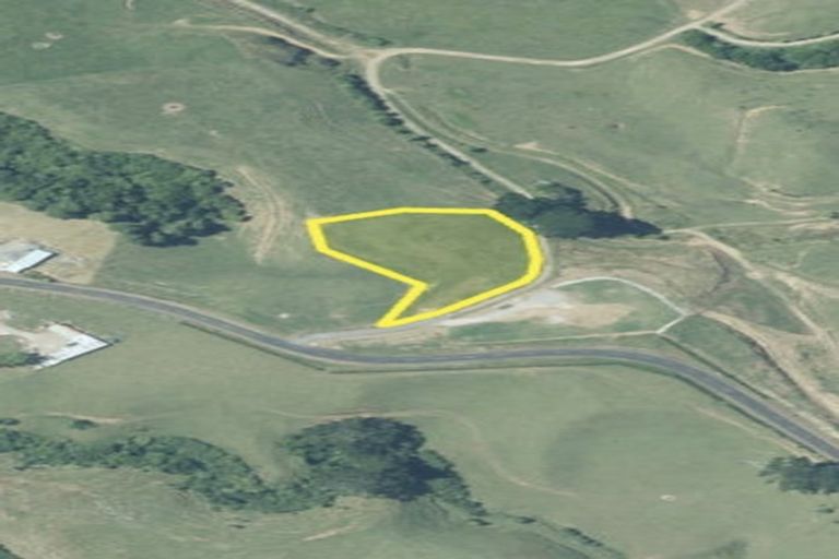 Photo of property in 319 Dover Road, Okato, 4374