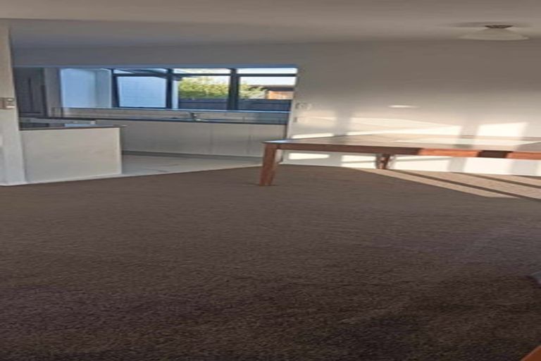 Photo of property in 10 Inca Place, Redwood, Christchurch, 8051