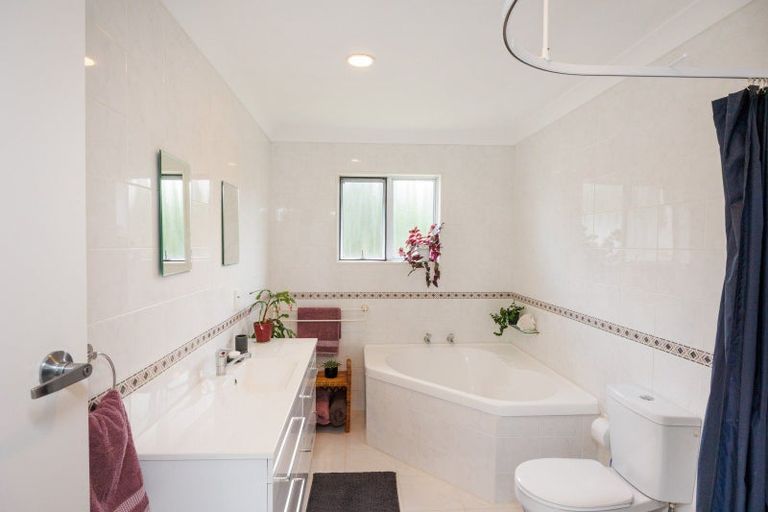 Photo of property in 468 Stoney Creek Road, Kelvin Grove, Palmerston North, 4470