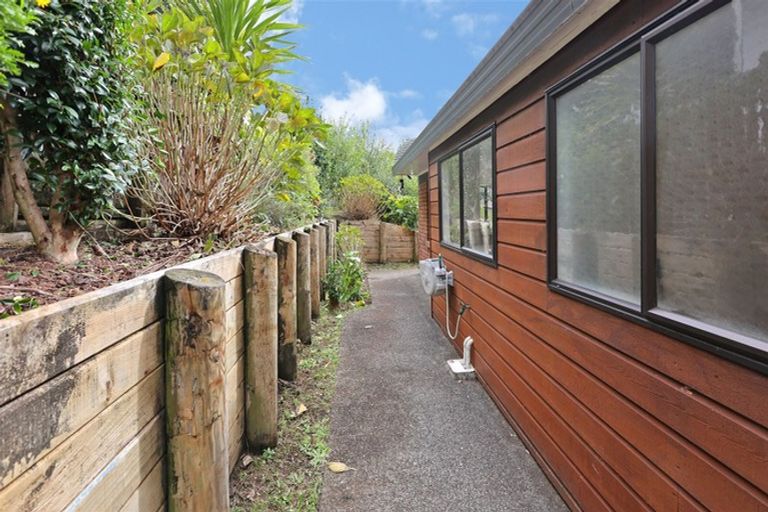 Photo of property in 1/25 Rhinevale Close, Henderson, Auckland, 0612