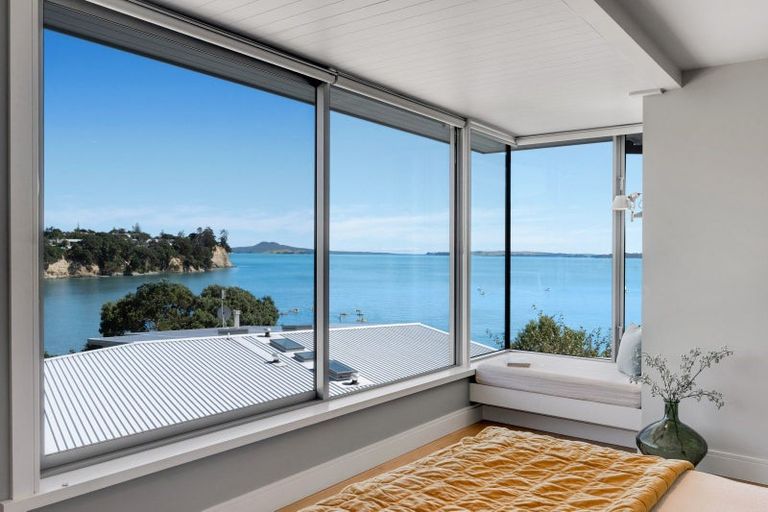 Photo of property in 23 Rangitoto View Road, Cockle Bay, Auckland, 2014