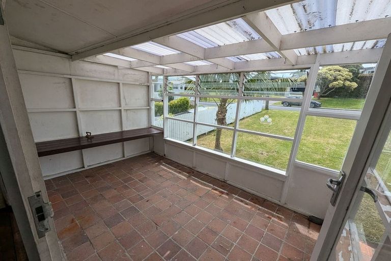 Photo of property in 22 Tizard Road, Birkenhead, Auckland, 0626