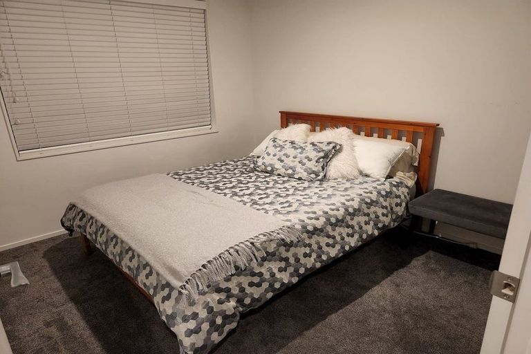 Photo of property in 12 Hakaro Way, Takanini, 2112