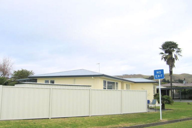 Photo of property in 2 Golding Road, Taradale, Napier, 4112