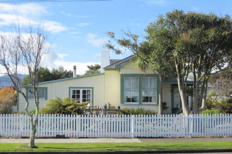 Photo of property in 2 Parker Avenue, Levin, 5510