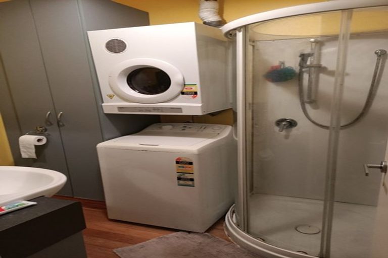 Photo of property in Columbia Apartments, 2/32 Cuba Street, Te Aro, Wellington, 6011