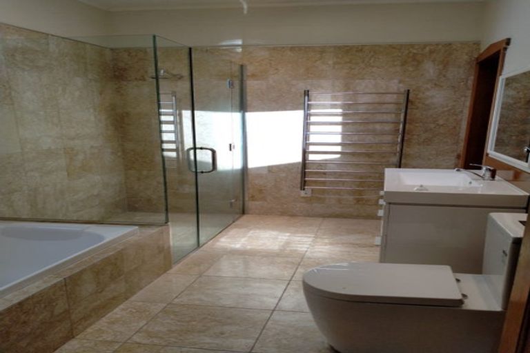 Photo of property in 112 Grafton Road, Roseneath, Wellington, 6011