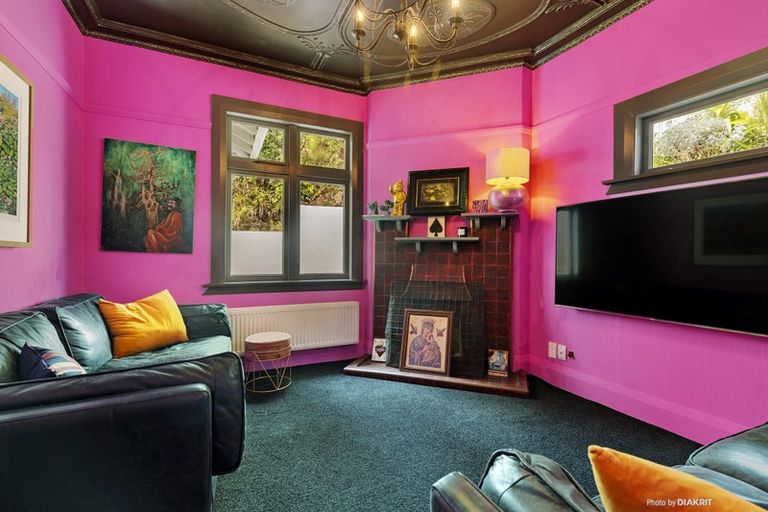 Photo of property in 53 Palliser Road, Roseneath, Wellington, 6011