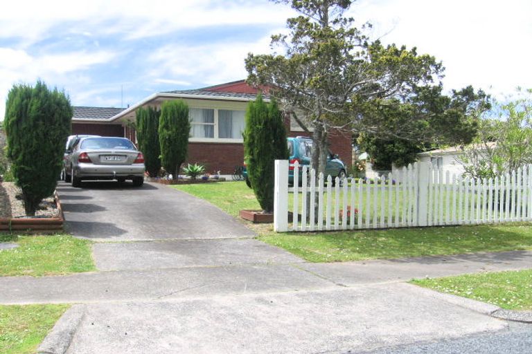 Photo of property in 5 Bendale Place, Papatoetoe, Auckland, 2025