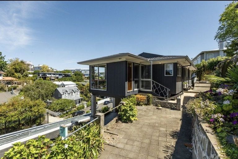 Photo of property in 4a Lucy Road, Bluff Hill, Napier, 4110