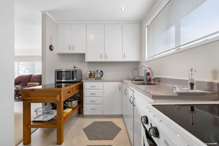 Photo of property in 1/280 Bucklands Beach Road, Bucklands Beach, Auckland, 2012