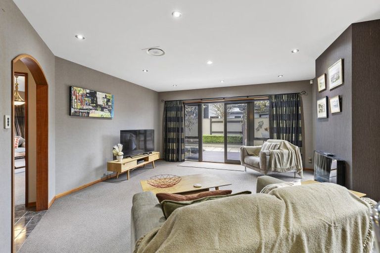 Photo of property in 14 Trump Place, Kelvin Grove, Palmerston North, 4414