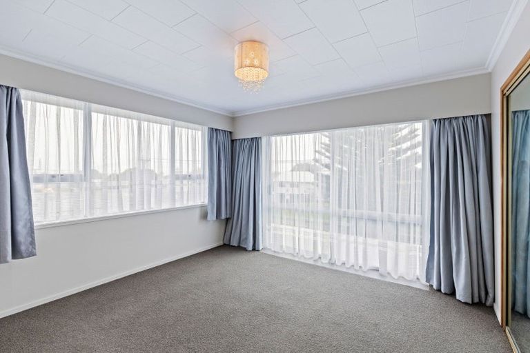 Photo of property in 61 Cracroft Street, Waitara, 4320