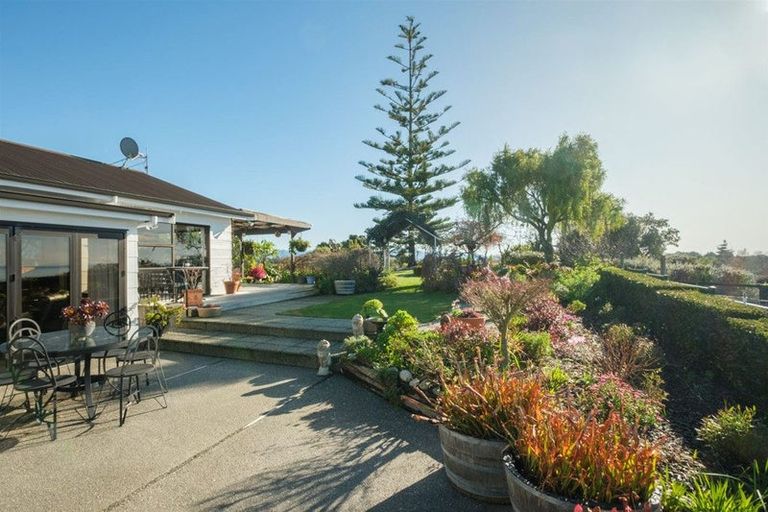 Photo of property in 208 Pomona Road, Ruby Bay, Upper Moutere, 7173