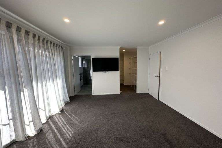 Photo of property in 14 Kahukaka Road, One Tree Point, 0118