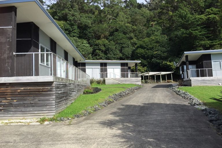 Photo of property in 5 Waiwera Place, Waiwera, Orewa, 0994