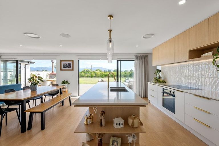 Photo of property in 28 Whitehall Drive, Springlands, Blenheim, 7201