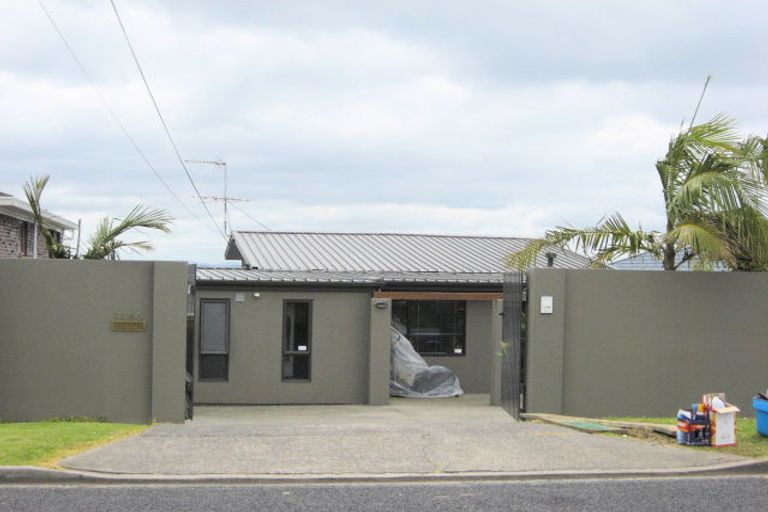 Property details for 1340 Whangaparaoa Road, Army Bay, Whangaparaoa, 0930