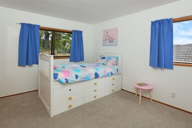Photo of property in 20 Palomino Drive, Henderson, Auckland, 0612