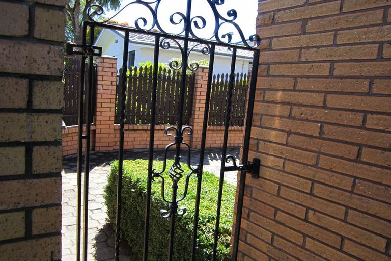 Photo of property in 1/68 Nortons Road, Avonhead, Christchurch, 8042