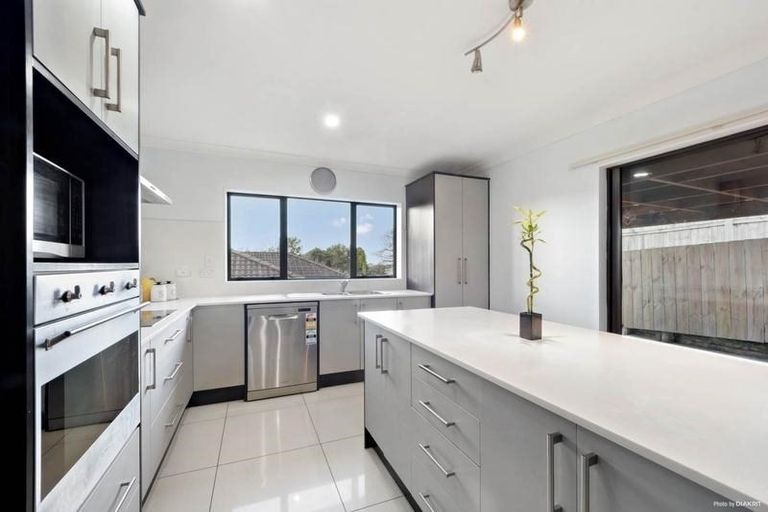 Photo of property in 5a Cartmel Avenue, Massey, Auckland, 0614