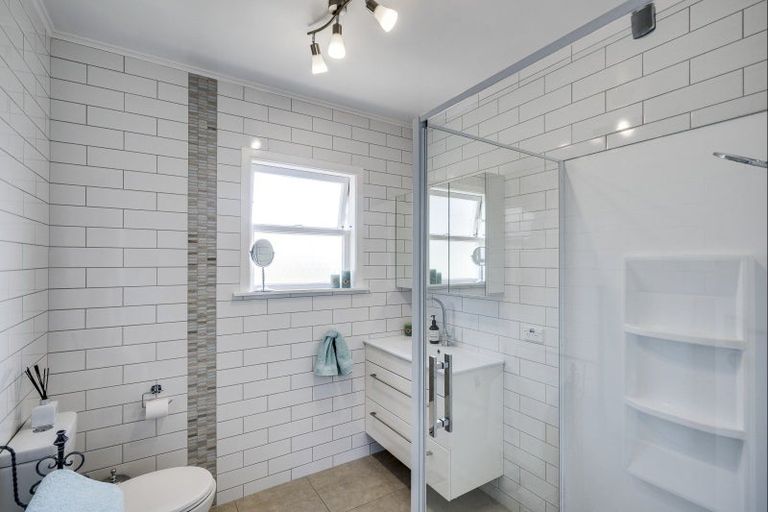 Photo of property in 74 Te Mata Road, Havelock North, 4130