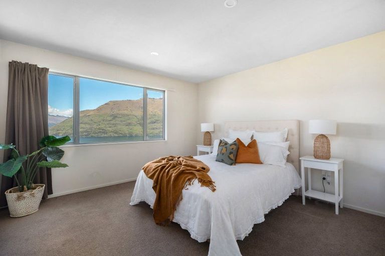 Photo of property in 59 Dart Place, Fernhill, Queenstown, 9300