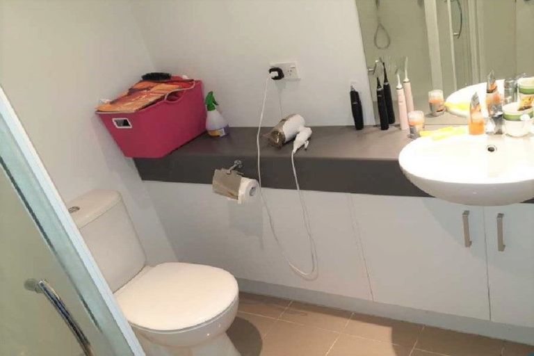 Photo of property in 7e/60 Masons Road, Oteha, Auckland, 0632