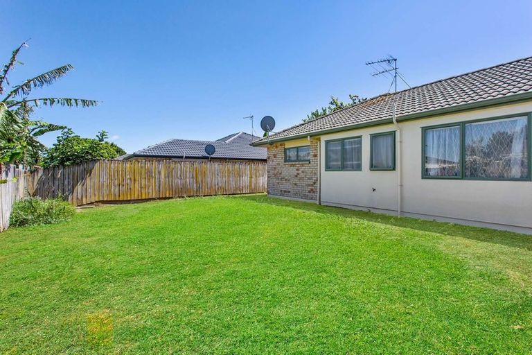 Photo of property in 48 Montilla Place, Manurewa, Auckland, 2102