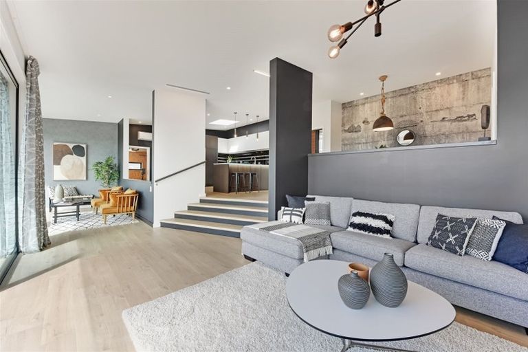 Photo of property in 13 Istana Place, Britannia Heights, Nelson, 7010