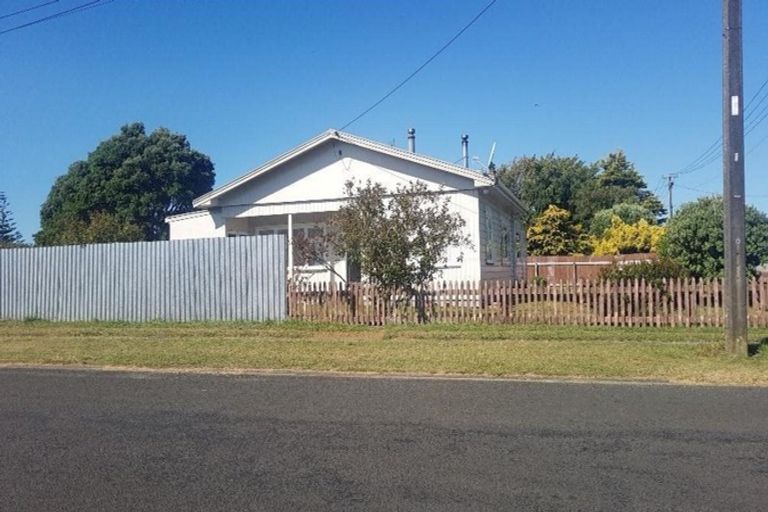 Photo of property in 38 Gloag Street, Waverley, 4510