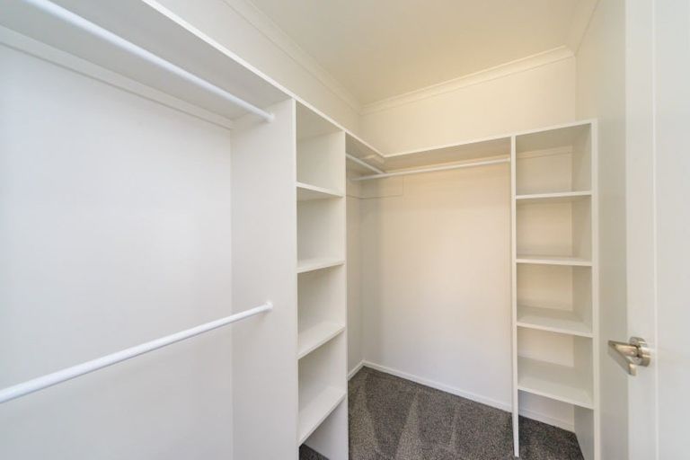 Photo of property in 1 Rangeview Drive, Kelvin Grove, Palmerston North, 4414