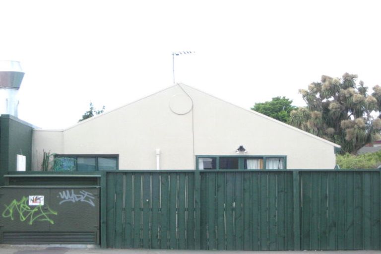 Photo of property in 2/238 Stanmore Road, Richmond, Christchurch, 8013