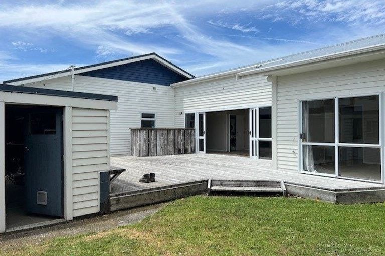 Photo of property in 28 Newton Street, Fitzroy, New Plymouth, 4312