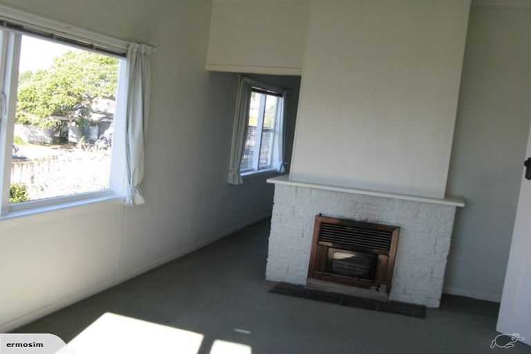 Photo of property in 26 Onewa Road, Northcote Point, Auckland, 0627