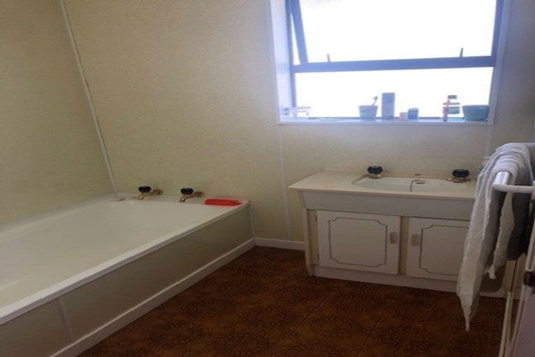 Photo of property in 69 Norfolk Crescent, Otaki Beach, Otaki, 5512