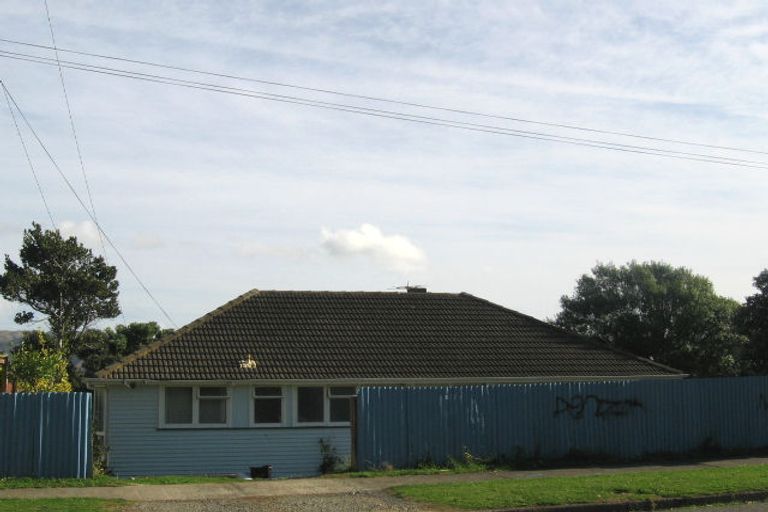 Photo of property in 38 Justine Street, Cannons Creek, Porirua, 5024