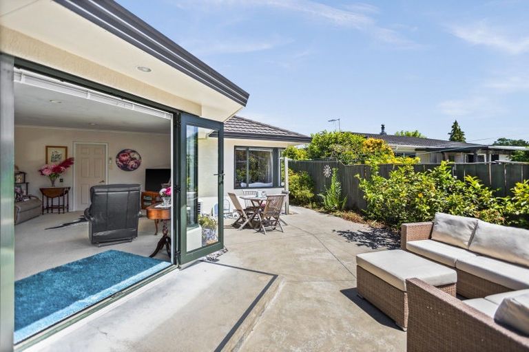 Photo of property in 2/38 Avondale Road, Taradale, Napier, 4112