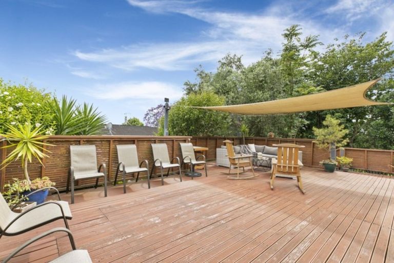 Photo of property in 2 Endeavour Avenue, Welcome Bay, Tauranga, 3112