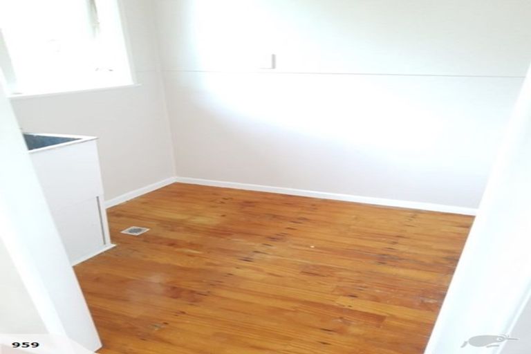 Photo of property in 93 Fairclough Road, Beach Haven, Auckland, 0626