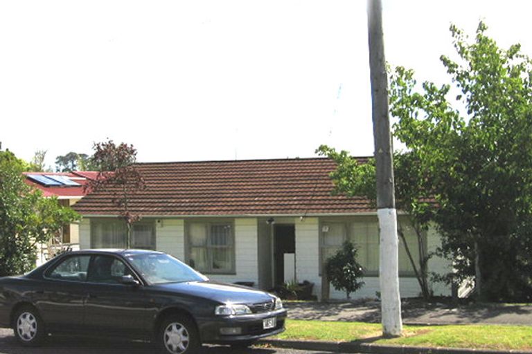 Photo of property in 54a Mcfadzean Drive, Blockhouse Bay, Auckland, 0600