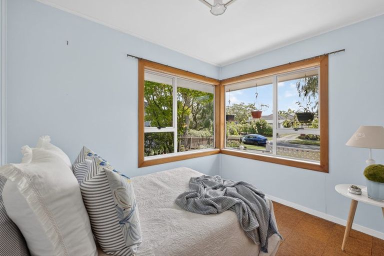 Photo of property in 11 Bevington Street, Avonhead, Christchurch, 8042