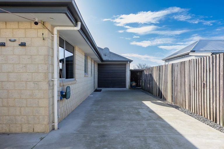 Photo of property in 21 Cridland Street West, Kaiapoi, 7630