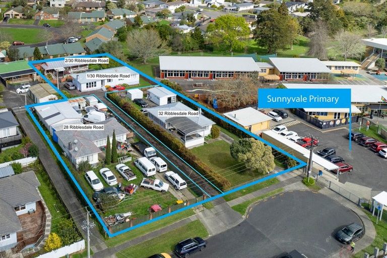 Photo of property in 32 Ribblesdale Road, Henderson, Auckland, 0612