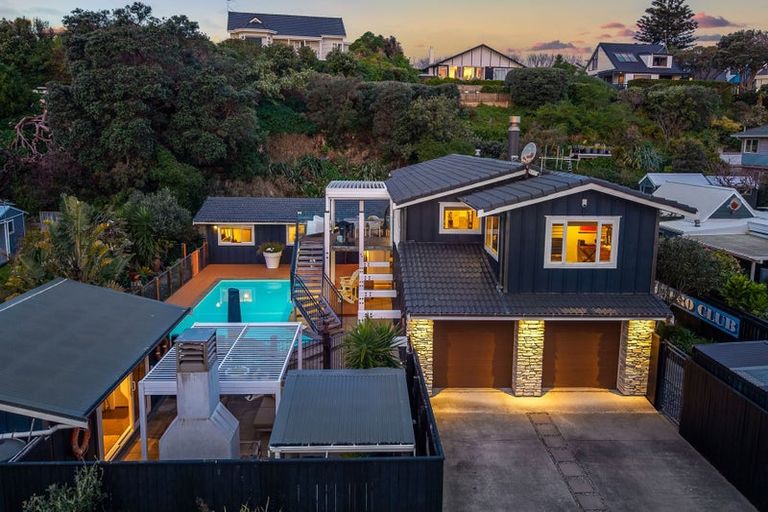 Photo of property in 9 Groves Road, Raumati Beach, Paraparaumu, 5032